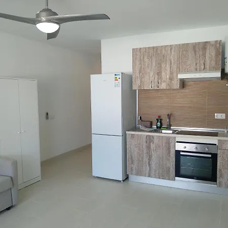 Apartman Modern In San Eugenio